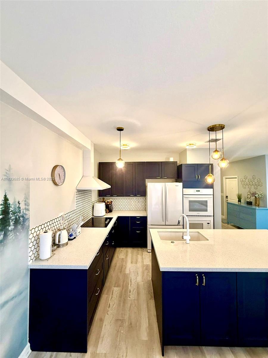VIA VENTURA NEIGHBORHOOD - Residential Lease