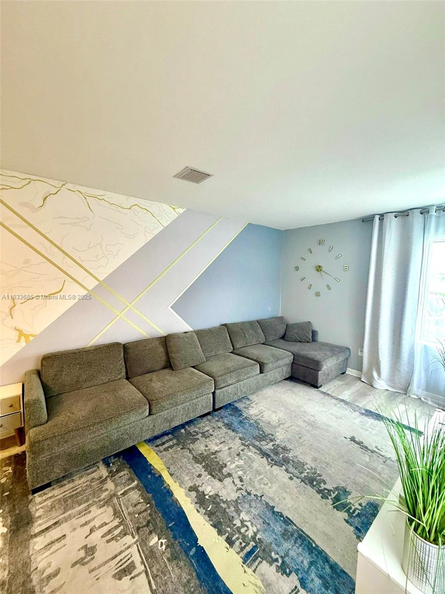 VIA VENTURA NEIGHBORHOOD - Residential Lease