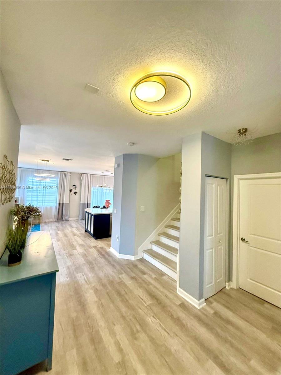 VIA VENTURA NEIGHBORHOOD - Residential Lease