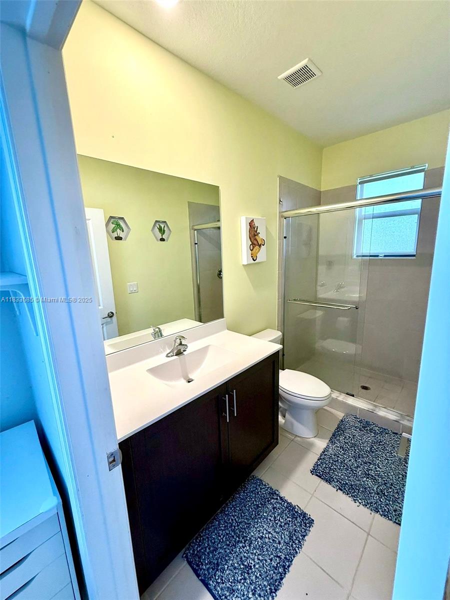 VIA VENTURA NEIGHBORHOOD - Residential Lease