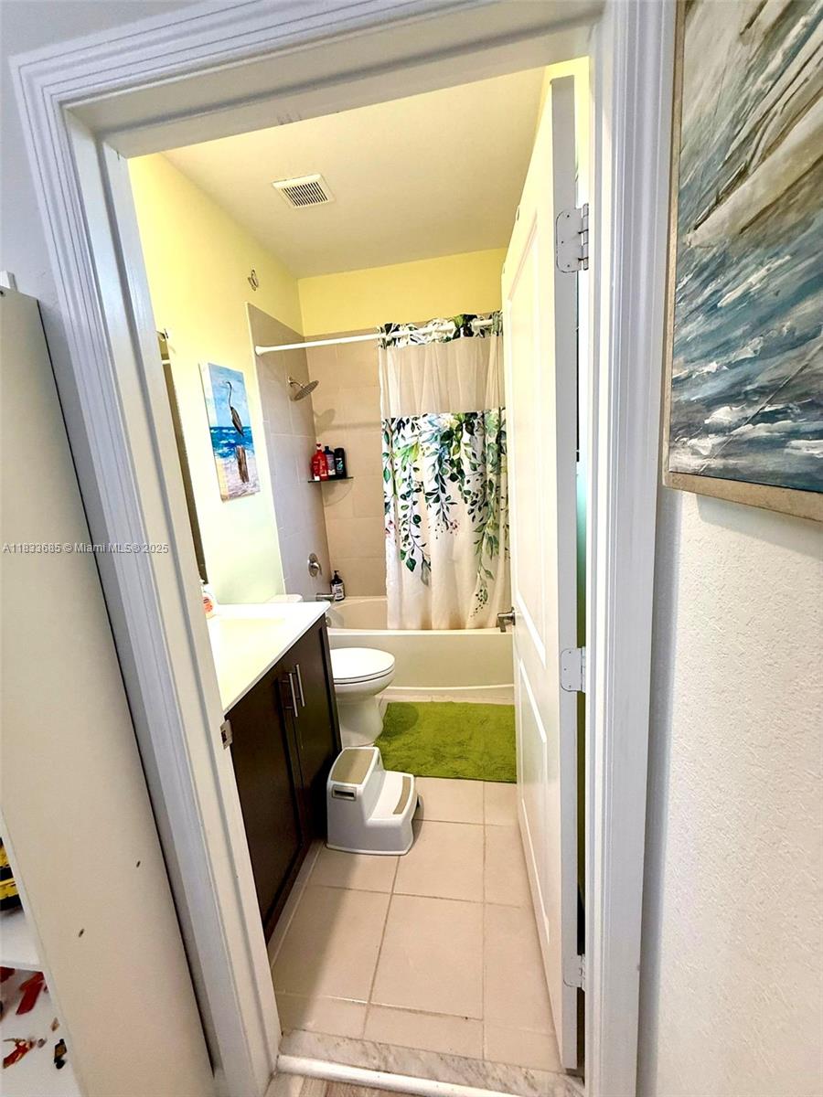 VIA VENTURA NEIGHBORHOOD - Residential Lease