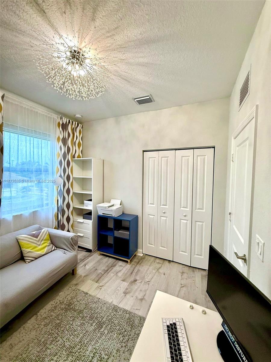 VIA VENTURA NEIGHBORHOOD - Residential Lease