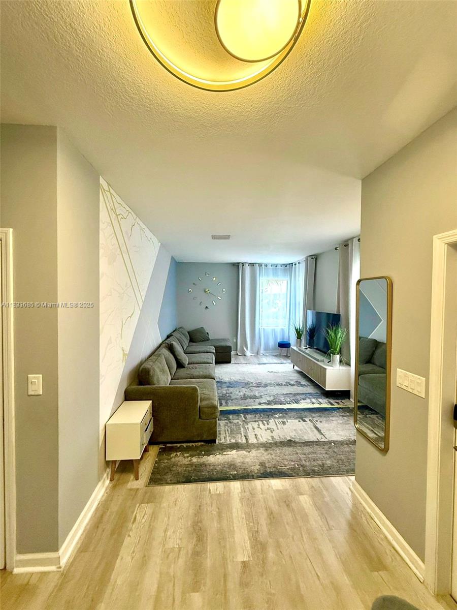 VIA VENTURA NEIGHBORHOOD - Residential Lease