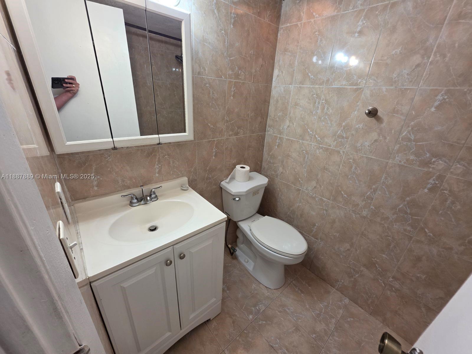 MIRAMAR CLUB CONDOMINIUM - Residential Lease