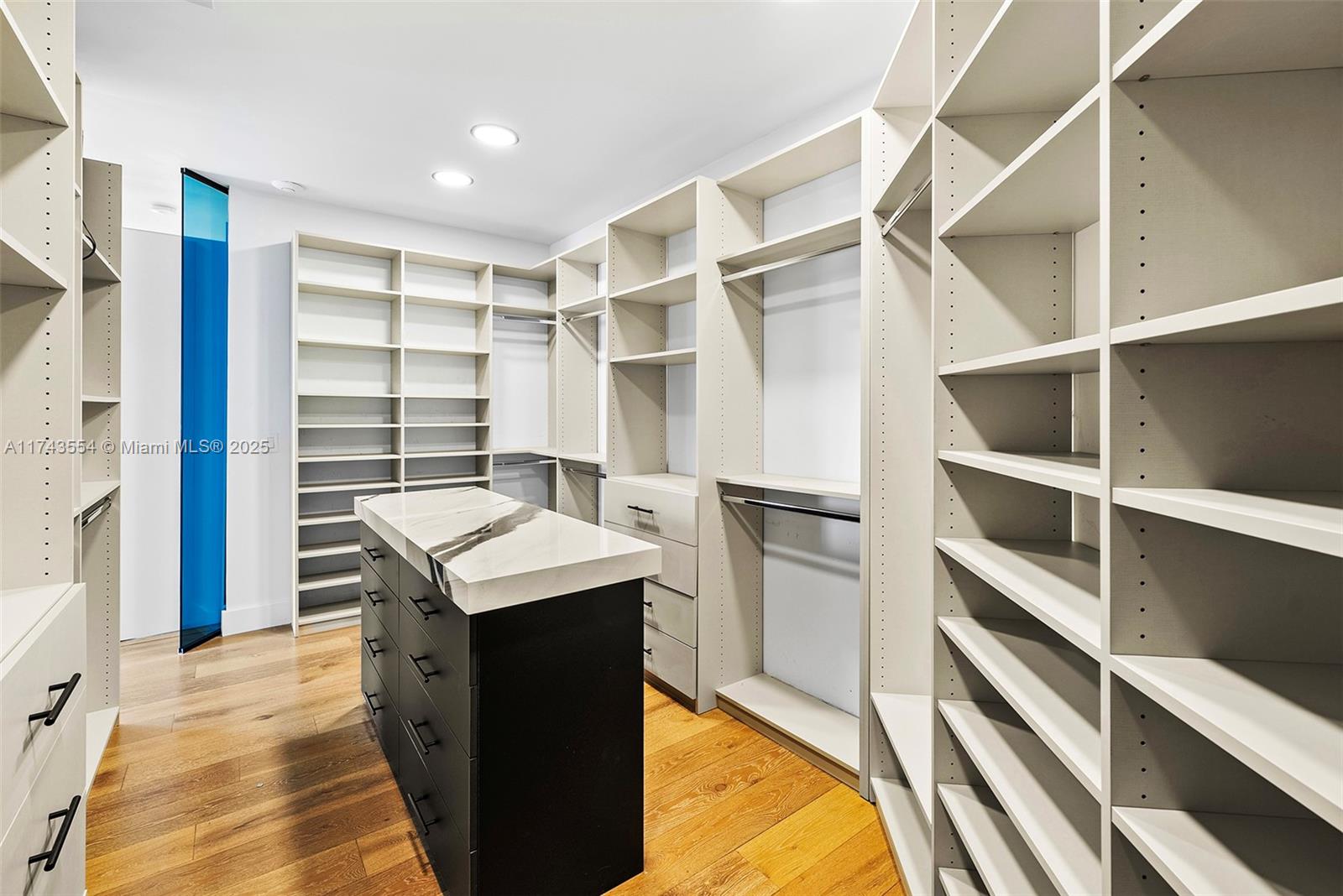 EASTERN SHORES - Residential Lease