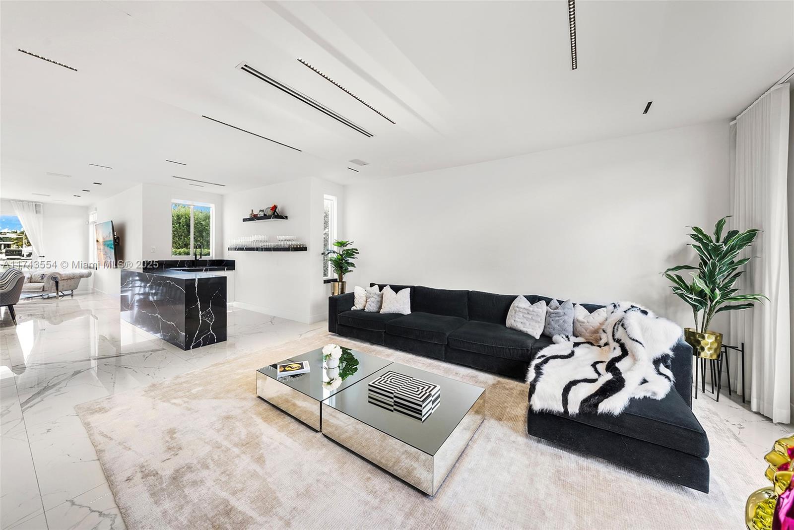 EASTERN SHORES - Residential Lease