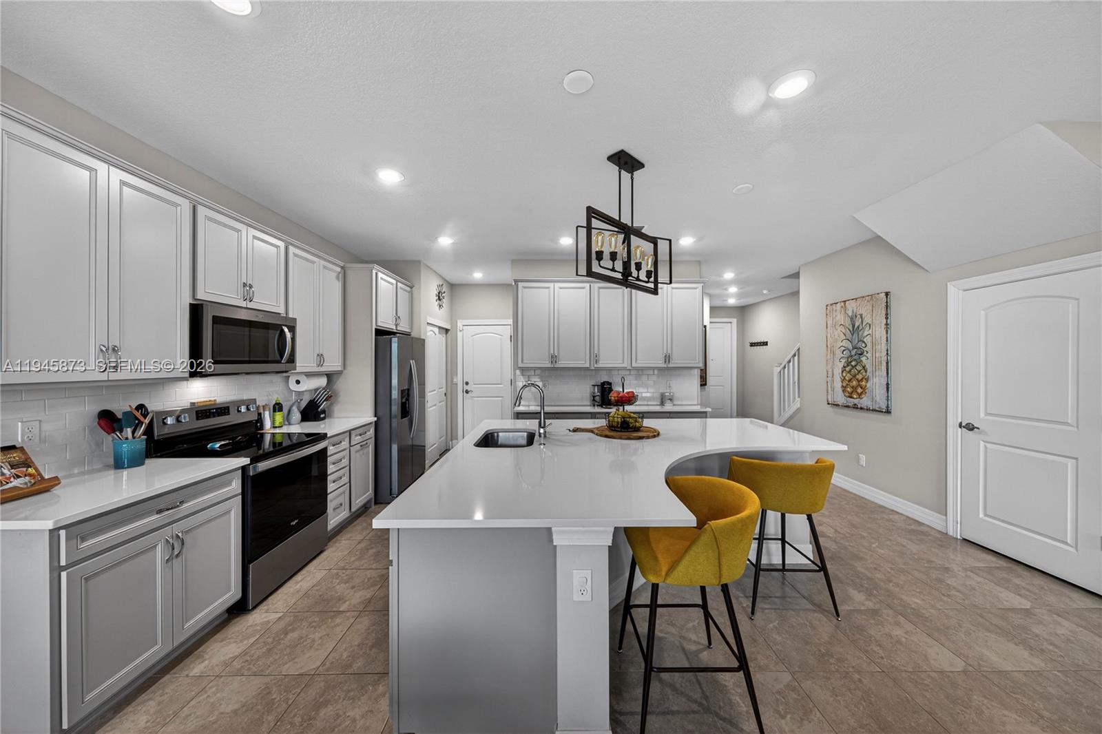 4409 W Appleton Cir W