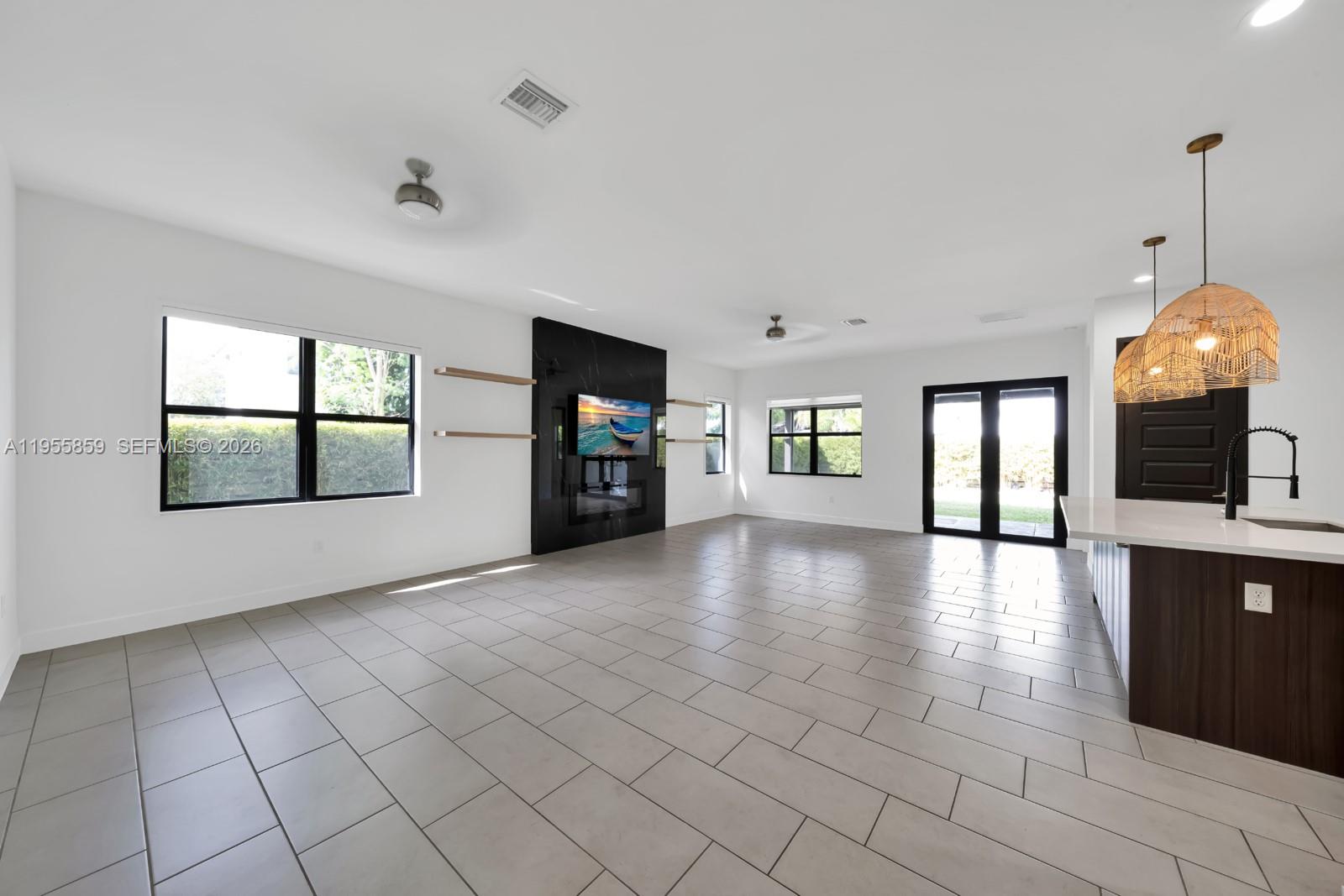 CRESTVIEW WEST - Residential