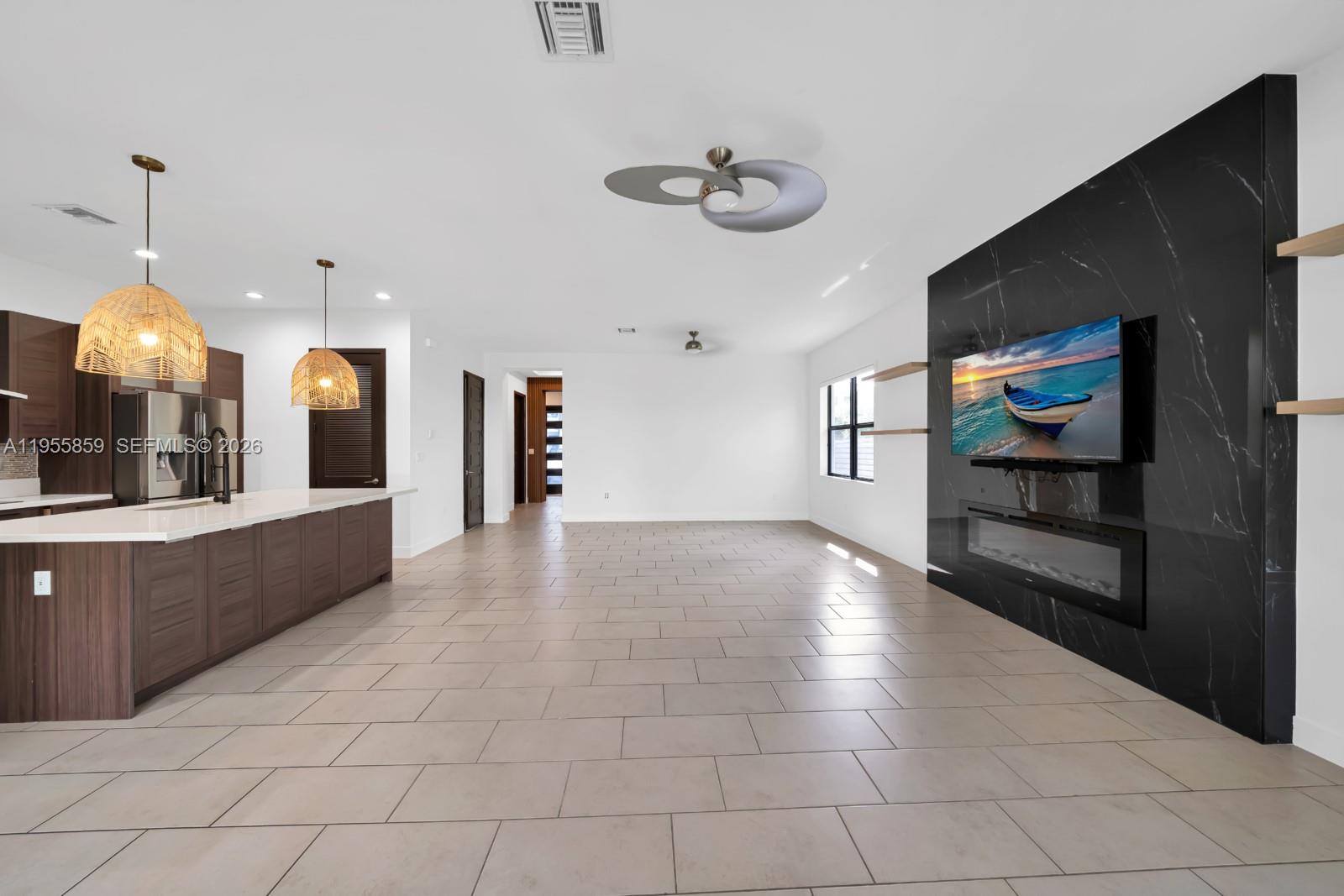 CRESTVIEW WEST - Residential