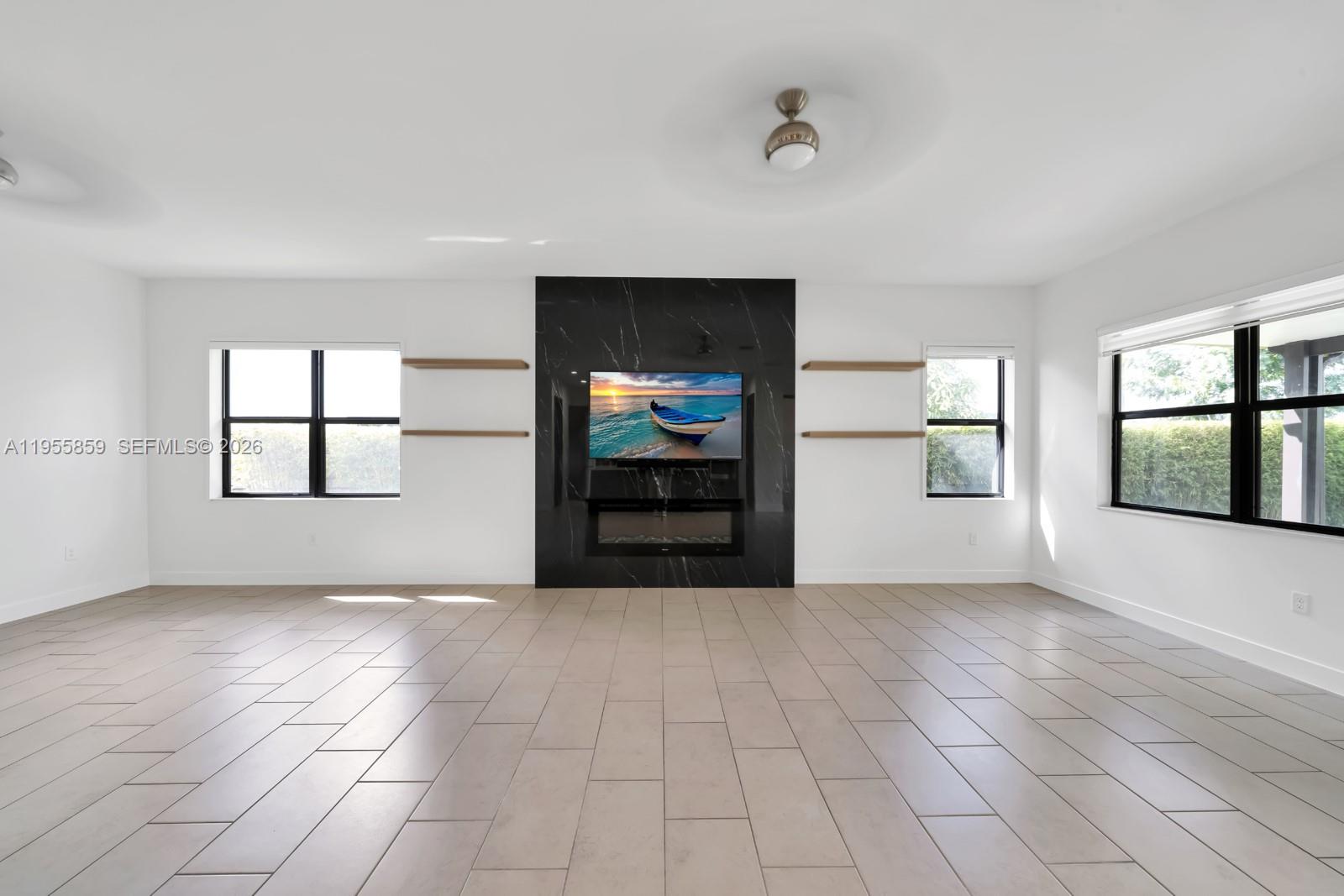 CRESTVIEW WEST - Residential