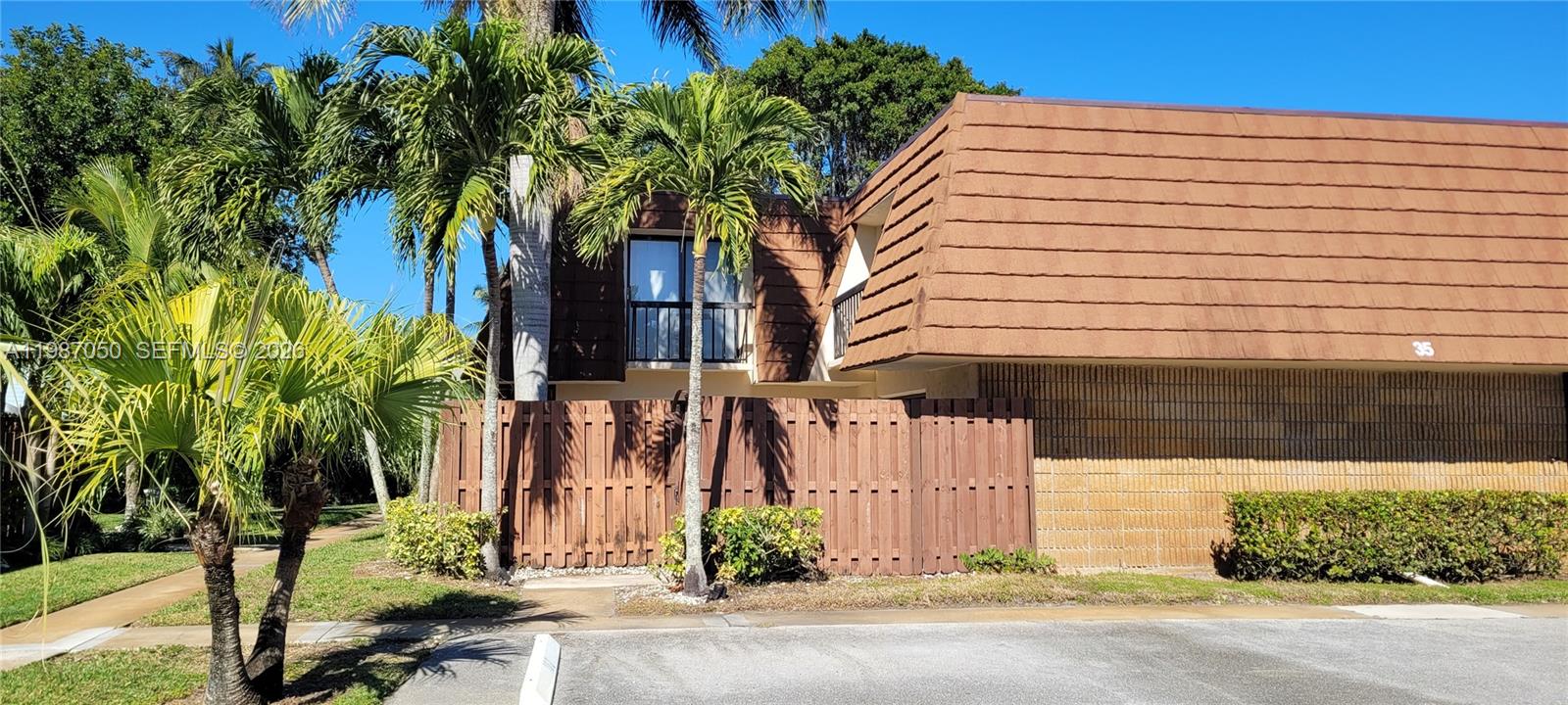 JUPITER PLANTATION - Residential Lease