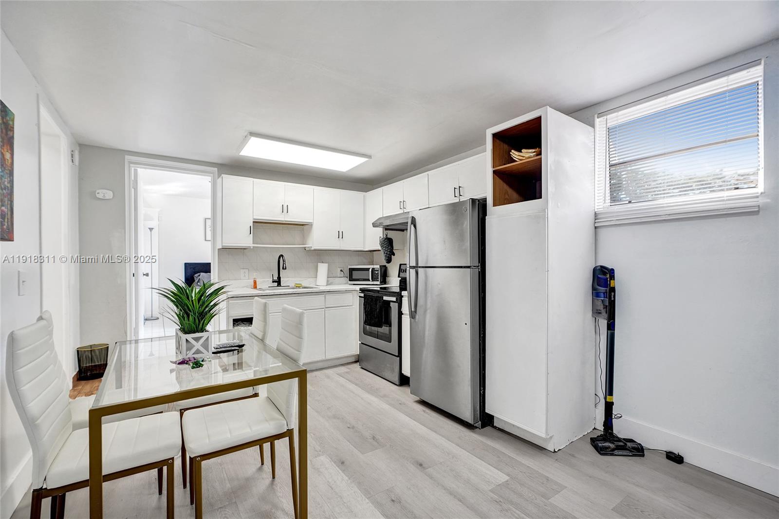 HOLLYWOOD SOUTH SIDE ADD - Residential