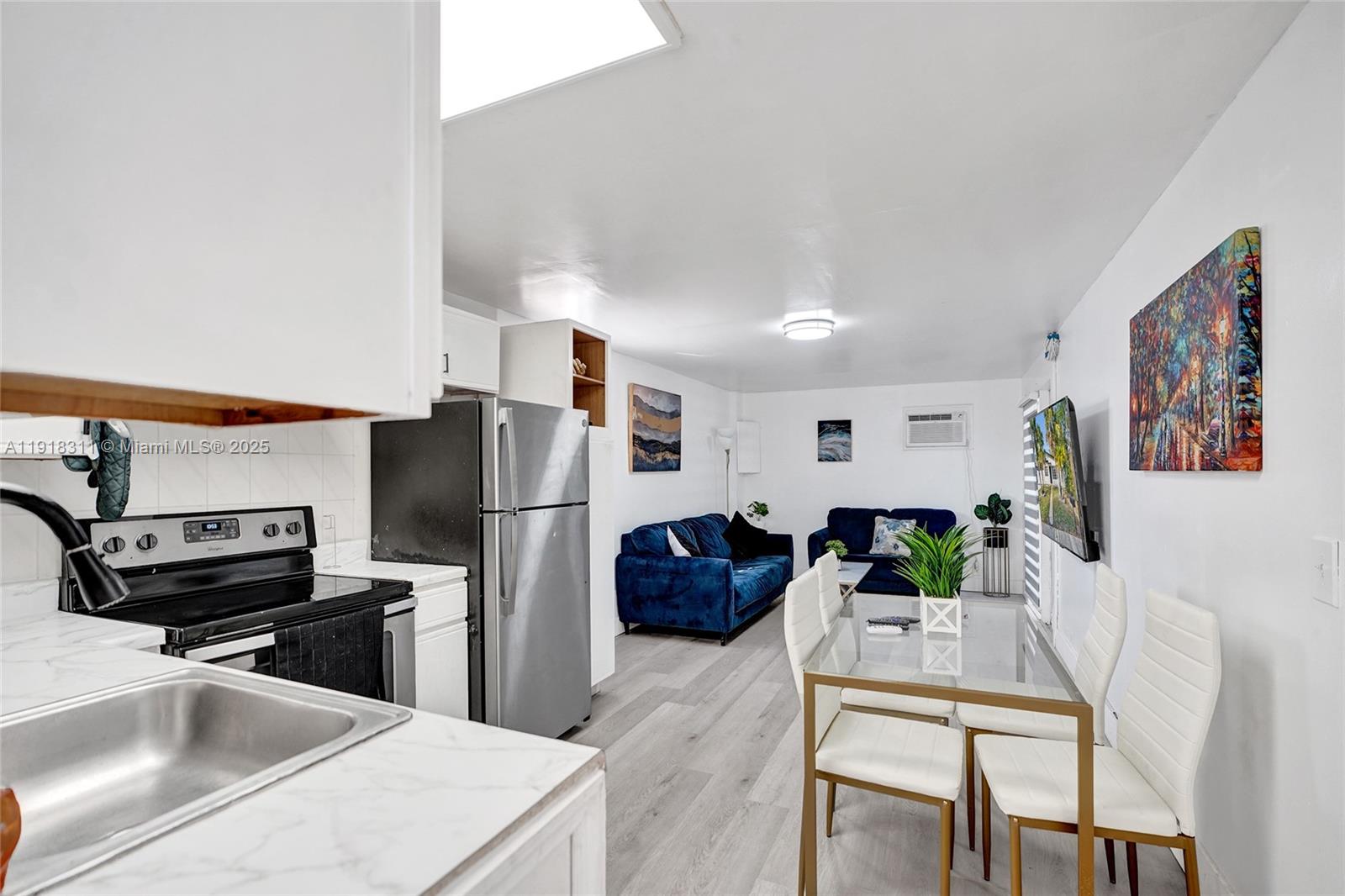 HOLLYWOOD SOUTH SIDE ADD - Residential