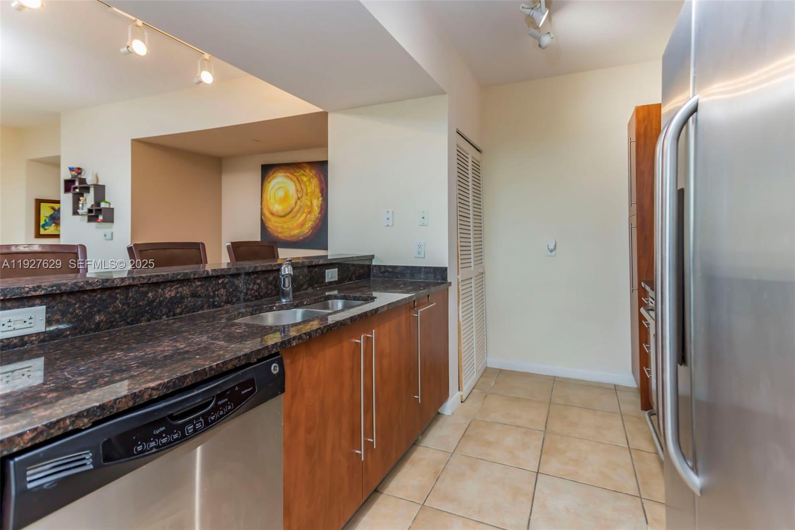 TOSCANO CONDO - Residential Lease