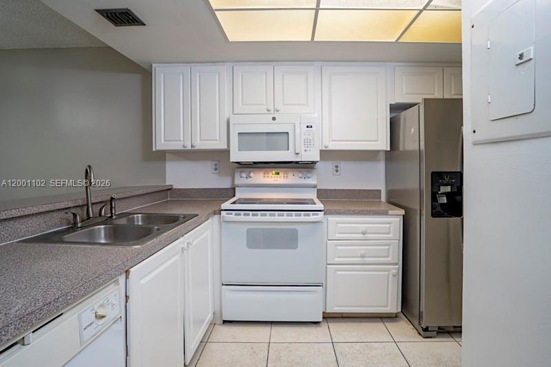 SHERWOOD GARDENS CONDO - Residential Lease