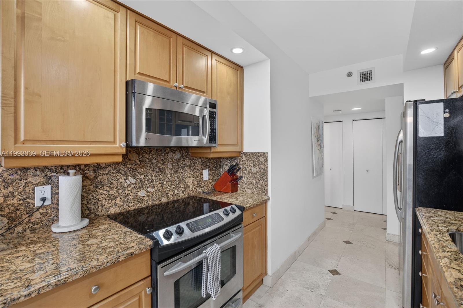 1000 ISL BLVD WILLIAMS IS - Residential Lease
