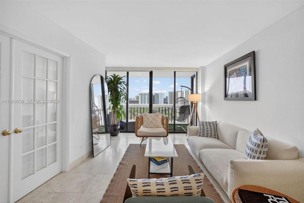 Photo of 1000 Island Blvd #2105, Aventura, FL 33160 (MLS # A11993039)