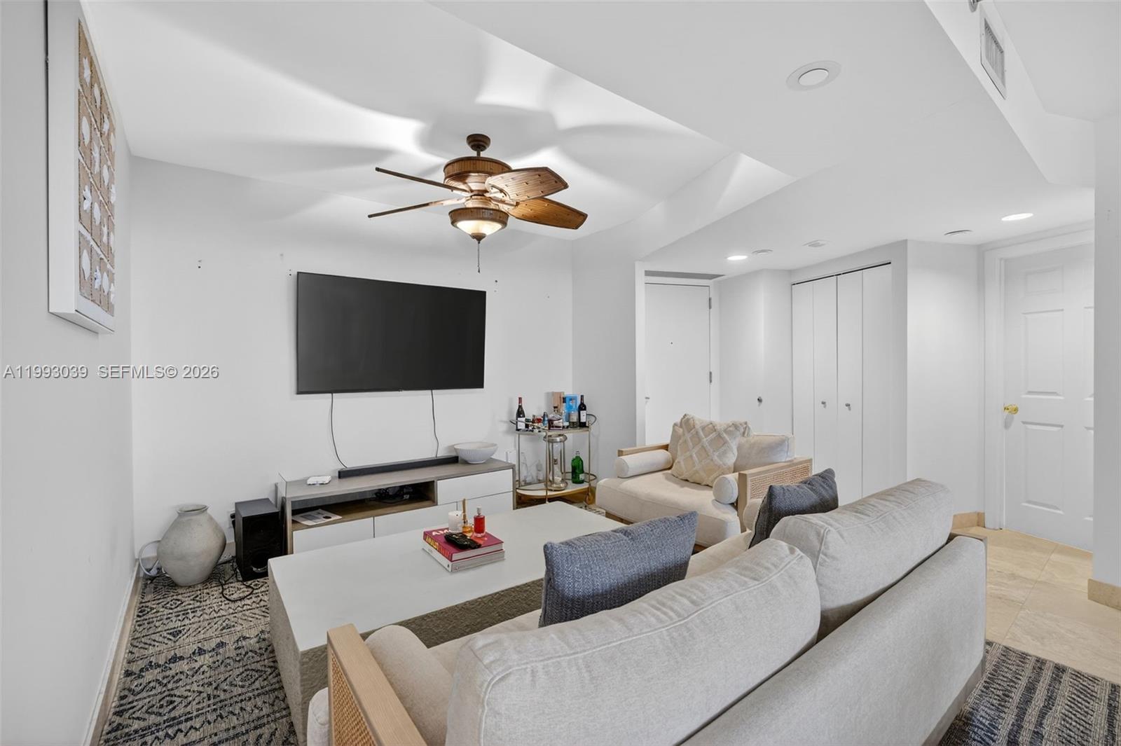 1000 ISL BLVD WILLIAMS IS - Residential Lease