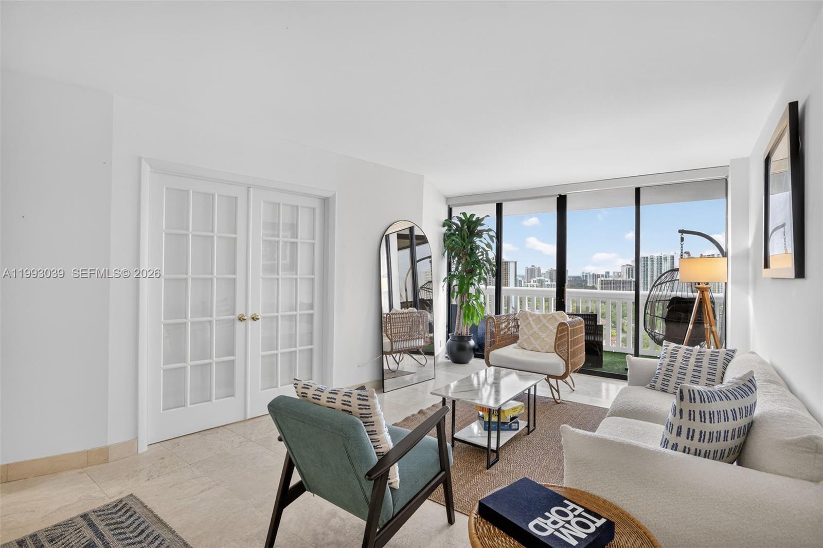 1000 Island Blvd 2105