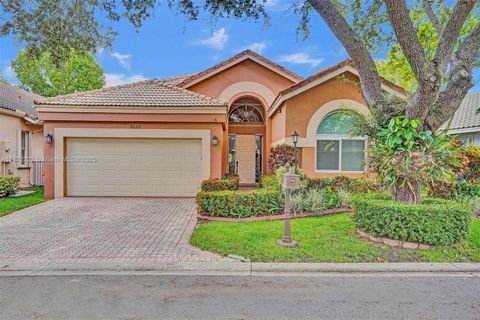 5025 NW 95th Dr Coral Springs FL 33076