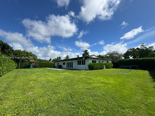 PINE SHORE SEC 1 - Residential Lease