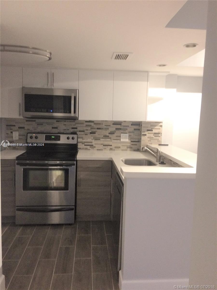 LAKES OF JACARANDA CONDO - Residential Lease