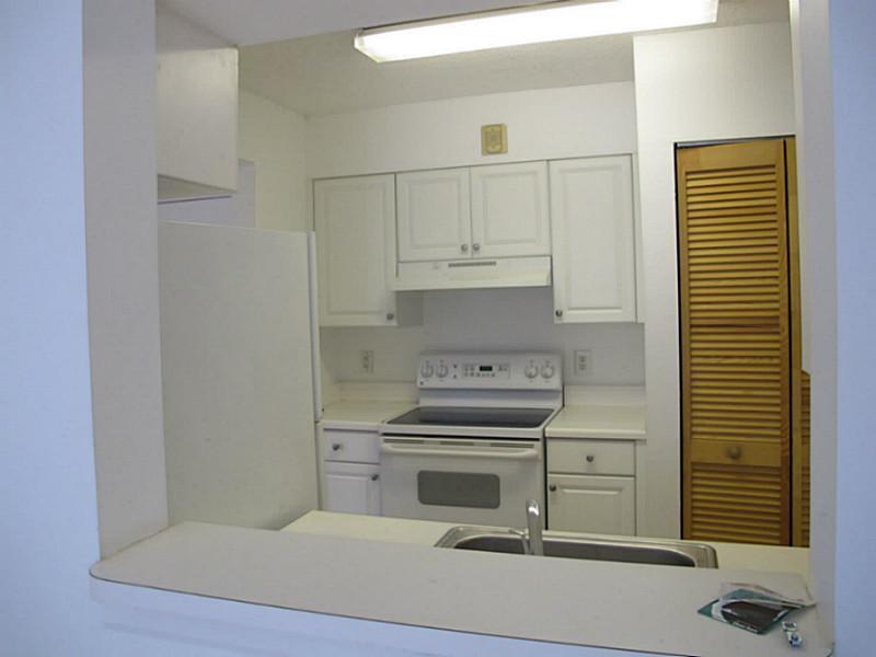 SHERIDAN EAST CONDO BLDG - Residential Lease