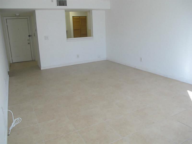 SHERIDAN EAST CONDO BLDG - Residential Lease