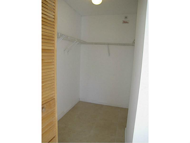 SHERIDAN EAST CONDO BLDG - Residential Lease