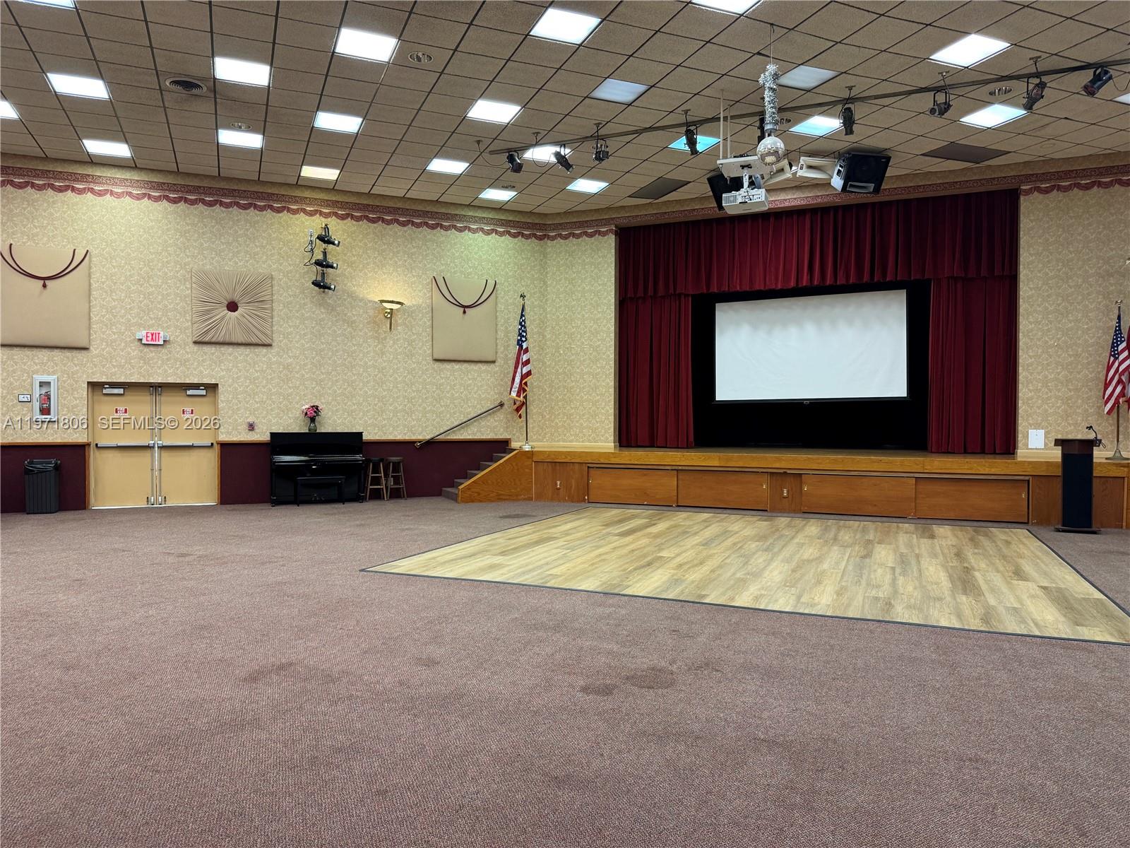 COLONY POINT 4 CONDO - Residential