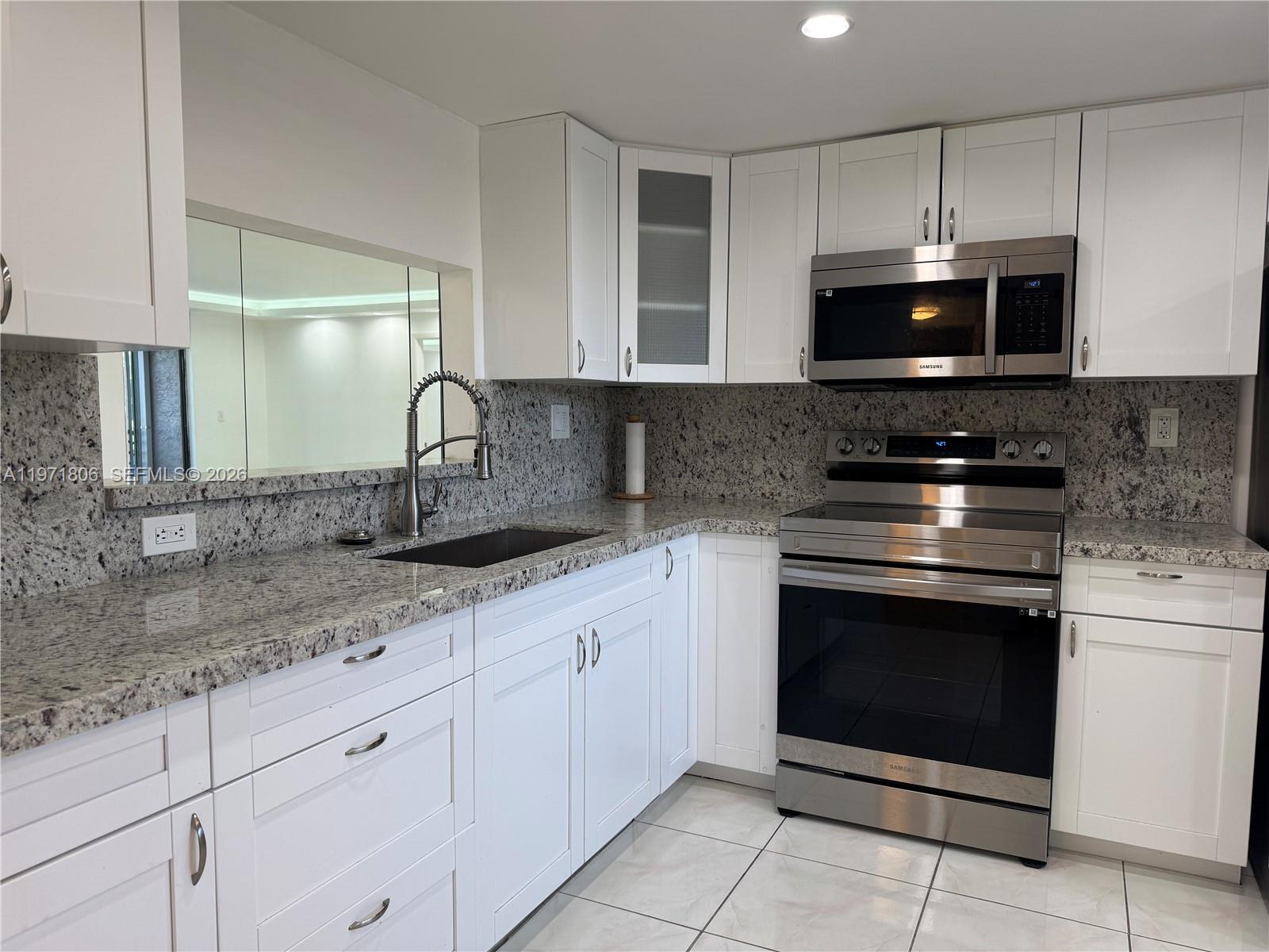 COLONY POINT 4 CONDO - Residential