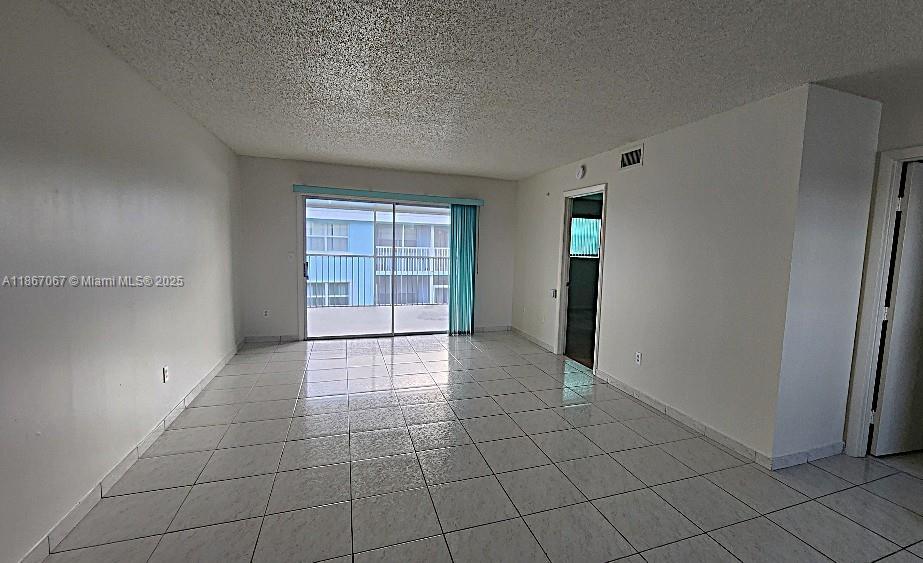 KEYS GATE CONDO NO FOUR - Residential