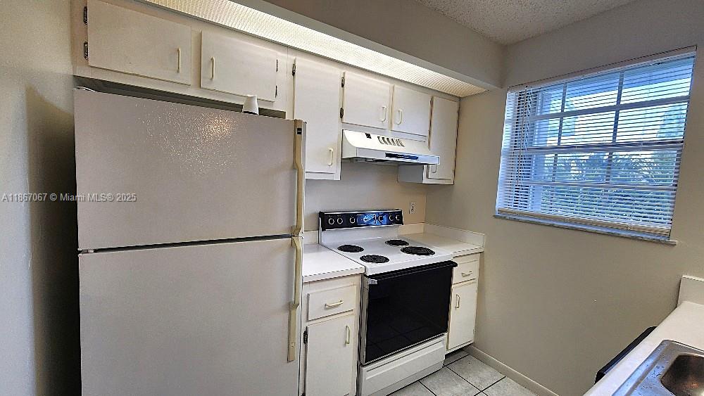 KEYS GATE CONDO NO FOUR - Residential