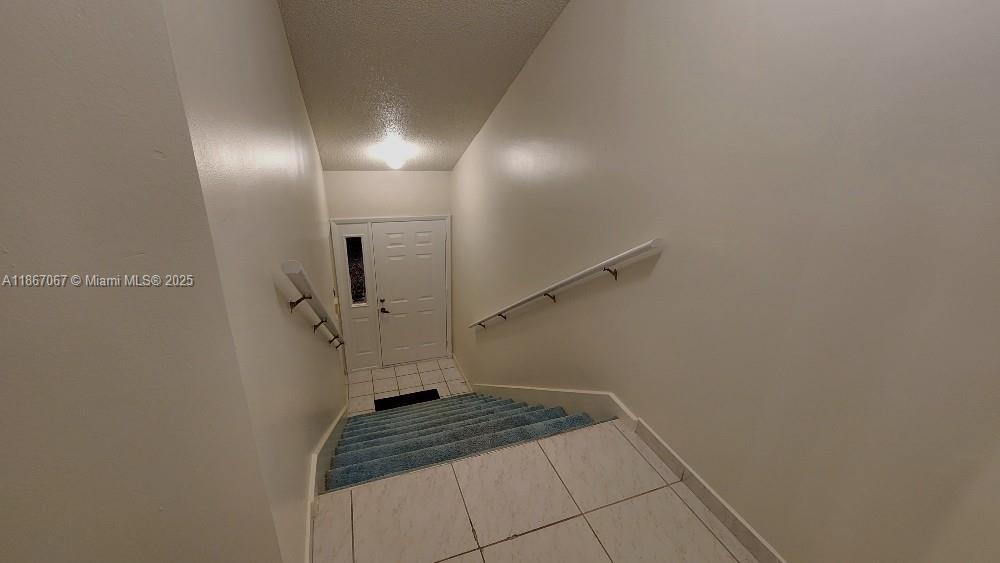 KEYS GATE CONDO NO FOUR - Residential