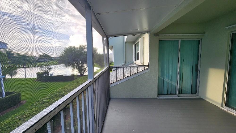 KEYS GATE CONDO NO FOUR - Residential