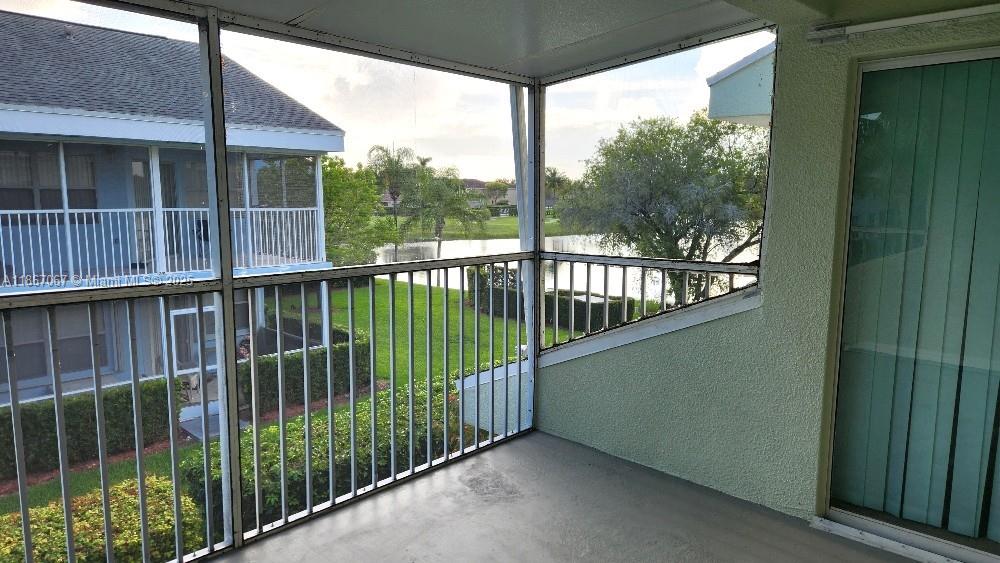 KEYS GATE CONDO NO FOUR - Residential