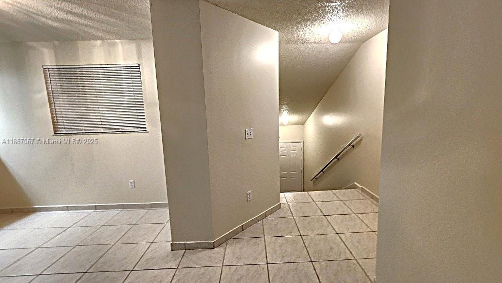 KEYS GATE CONDO NO FOUR - Residential