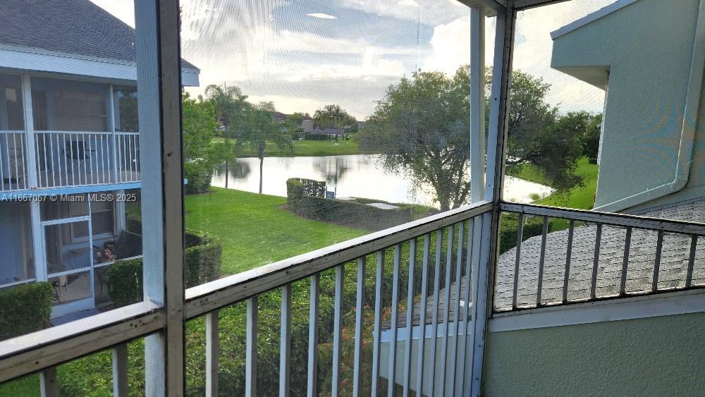 KEYS GATE CONDO NO FOUR - Residential