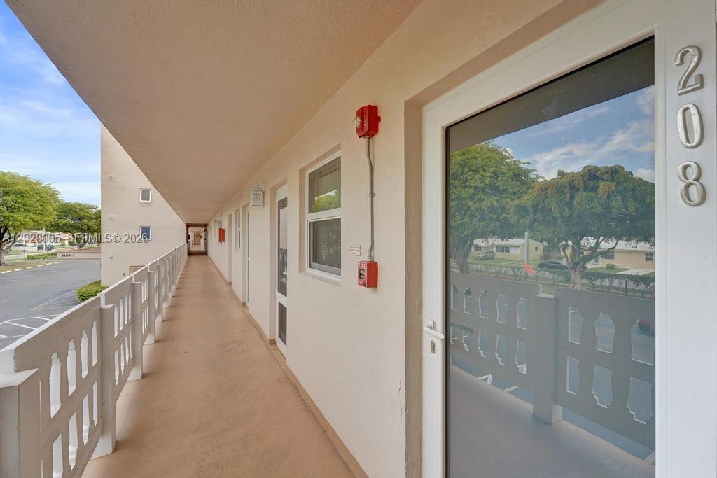 MEADOWBROOK LAKES CONDO - Residential