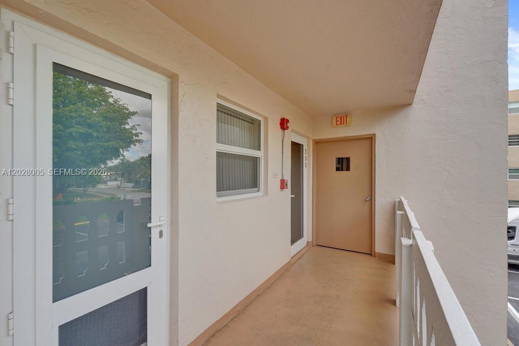 MEADOWBROOK LAKES CONDO - Residential