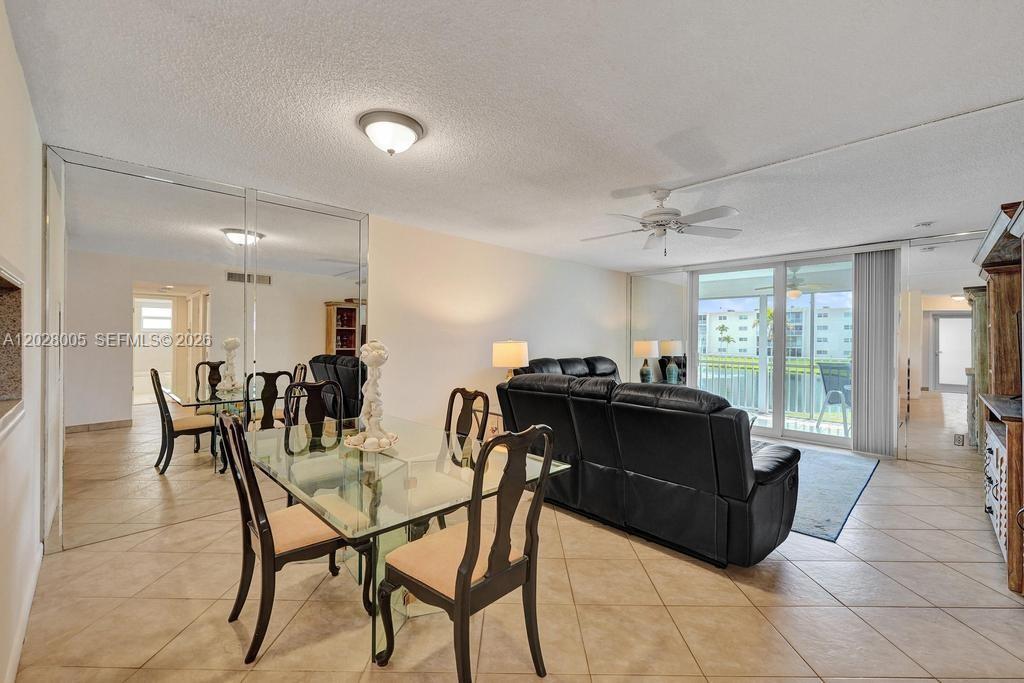 MEADOWBROOK LAKES CONDO - Residential