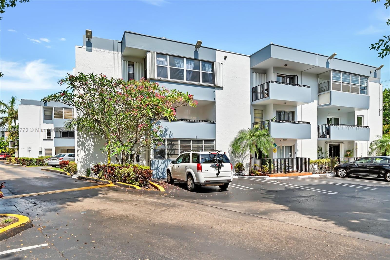 GROVE GARDENS CONDO - Residential