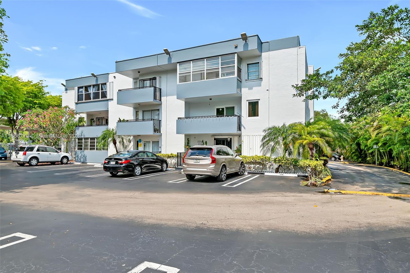 GROVE GARDENS CONDO - Residential