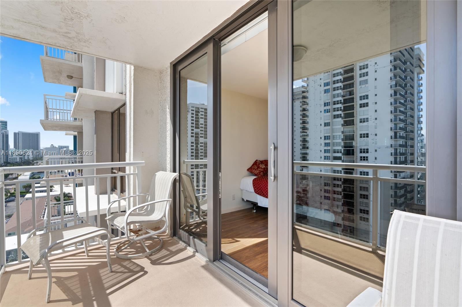 ALLINGTON TOWERS CONDO - Residential