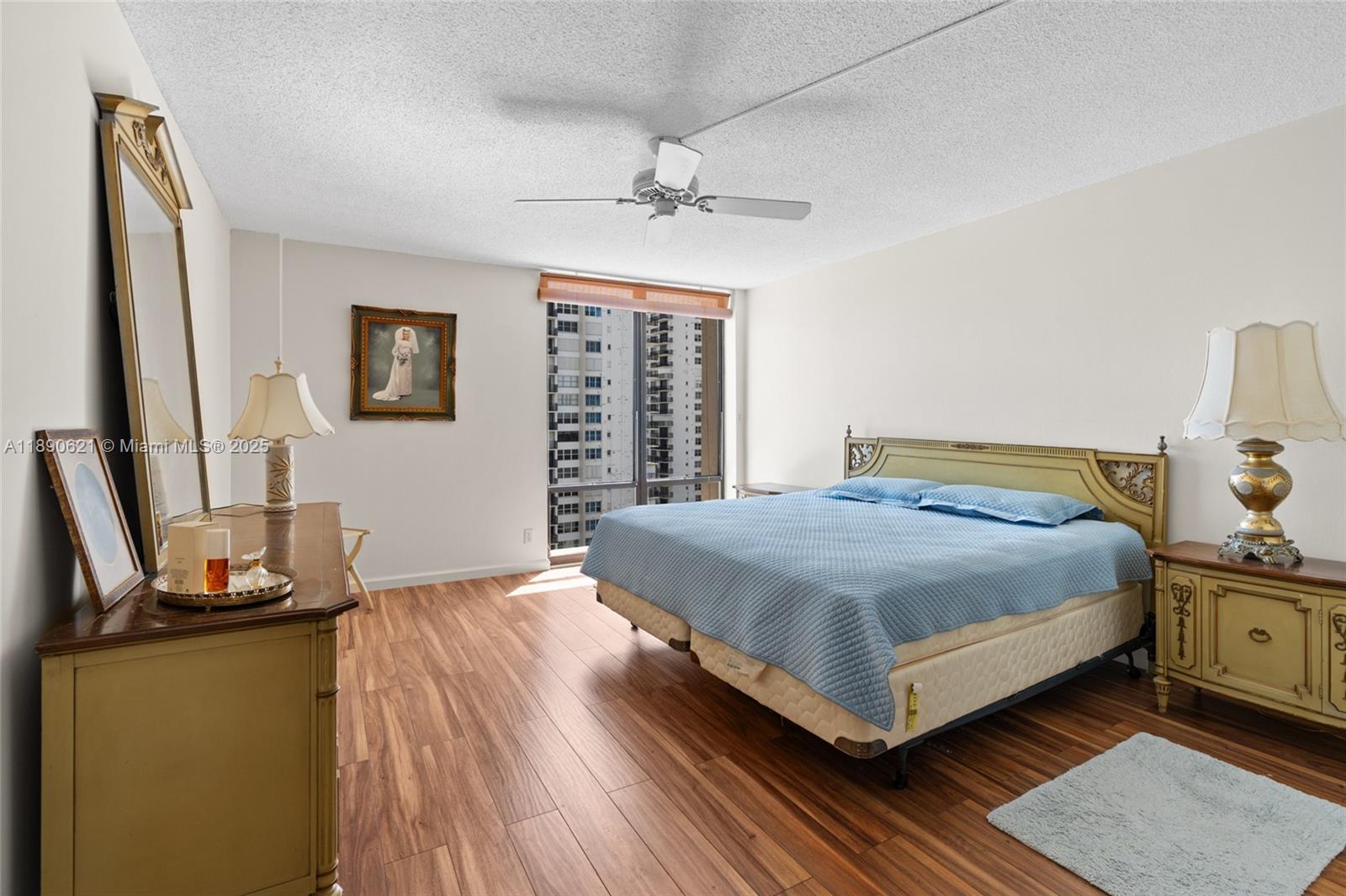 ALLINGTON TOWERS CONDO - Residential