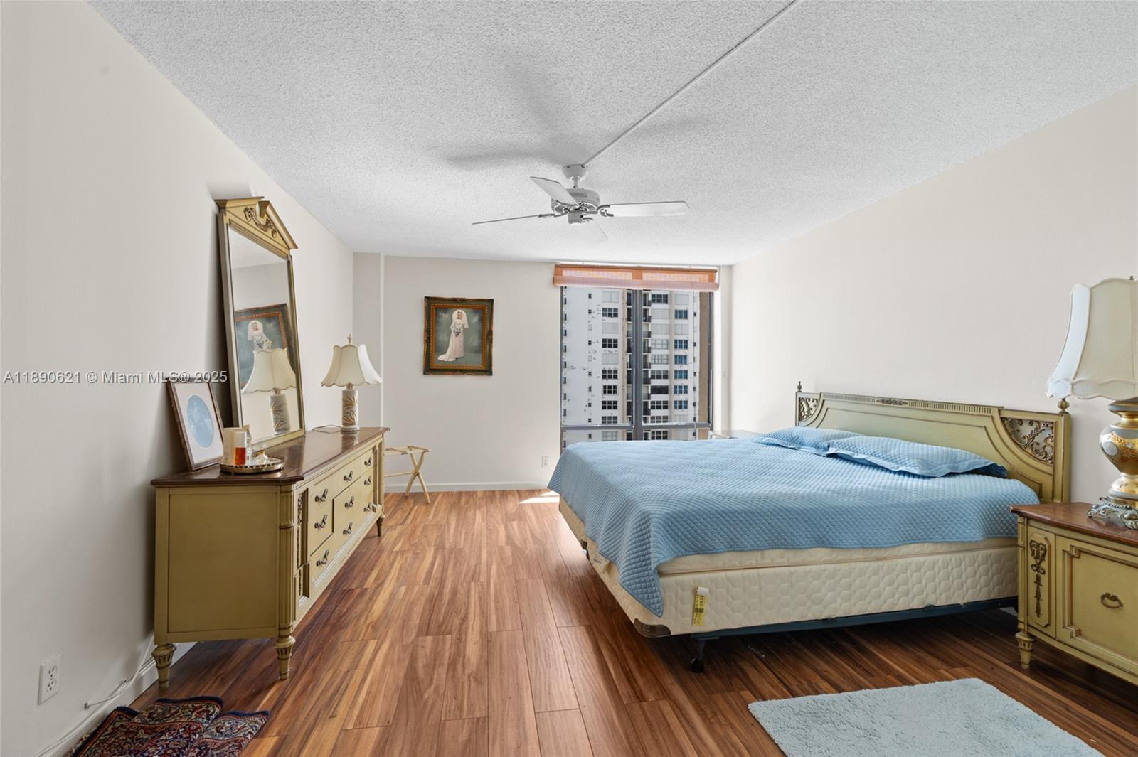 ALLINGTON TOWERS CONDO - Residential