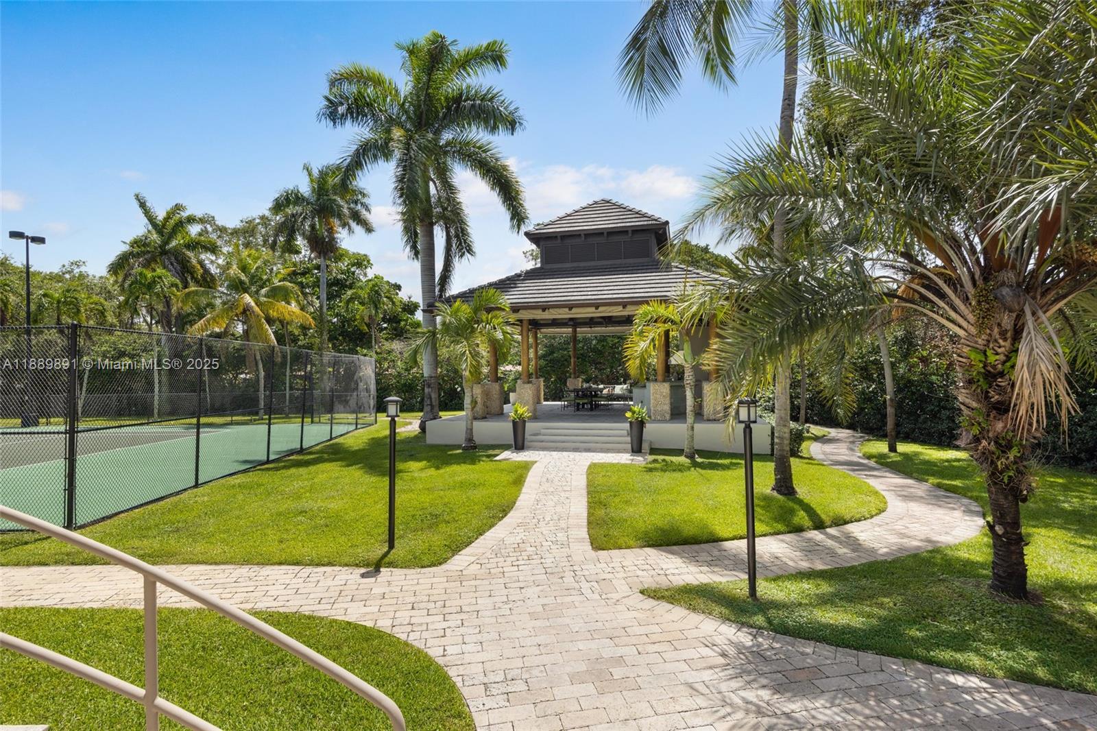 FARMERS ACRES - Residential