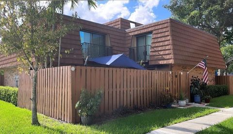 Photo of 2595 Lakeview Ct, Cooper City, FL 33026 (MLS # A11383079)