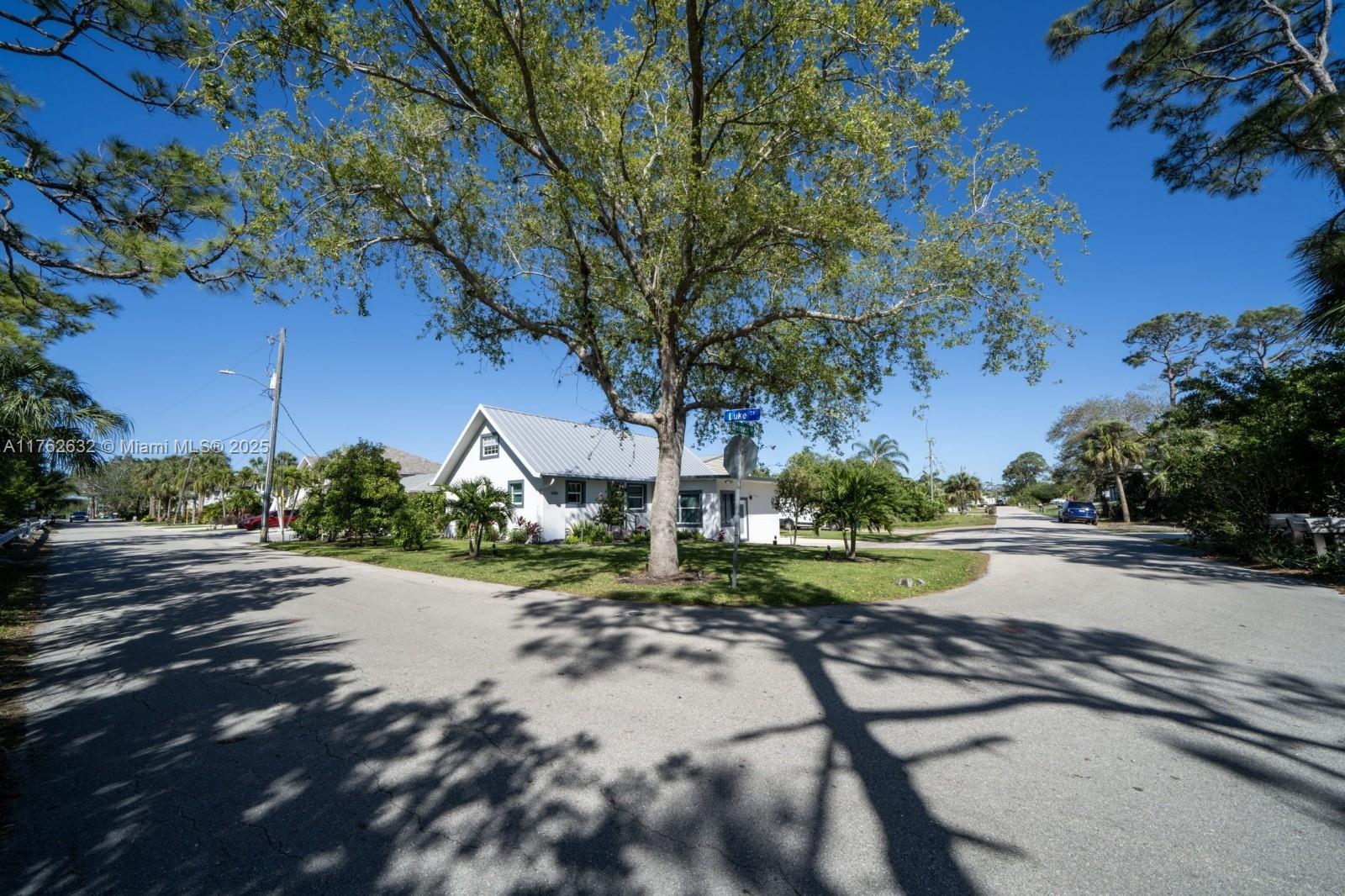 Property for Sale at 3986 Bennett Ln, Bonita Springs, Lee County, Florida - Bedrooms: 3 
Bathrooms: 3  - $630,000