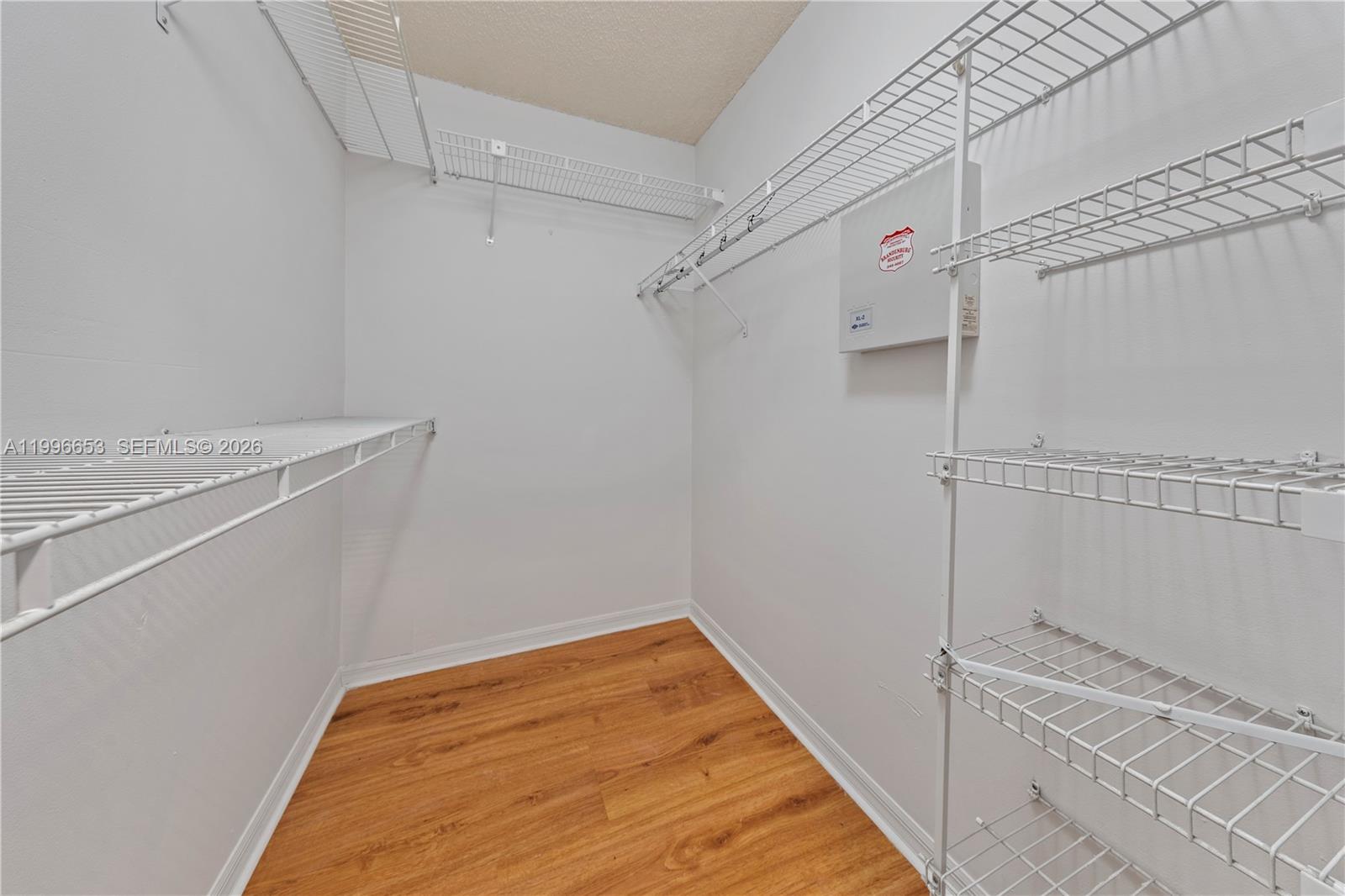 REDLANDS EDGE - Residential